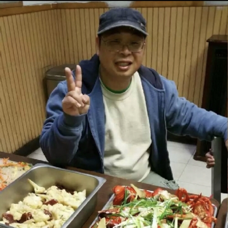 wally的第一张照片--汕尾相亲服务中心