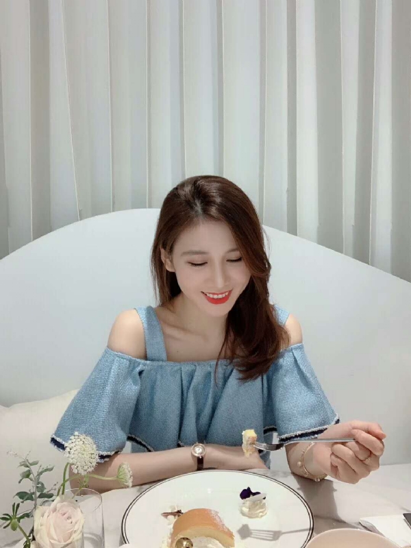 Emily的第三张照片--汕尾相亲服务中心