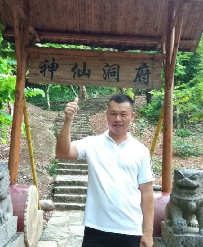 强仔的第一张照片--汕尾相亲服务中心