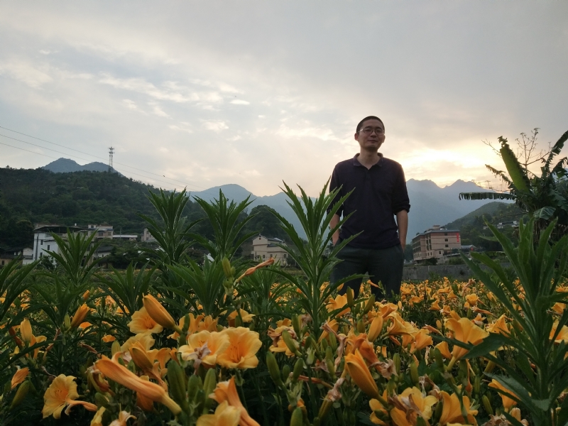 黄晓东的第一张照片--汕尾相亲服务中心