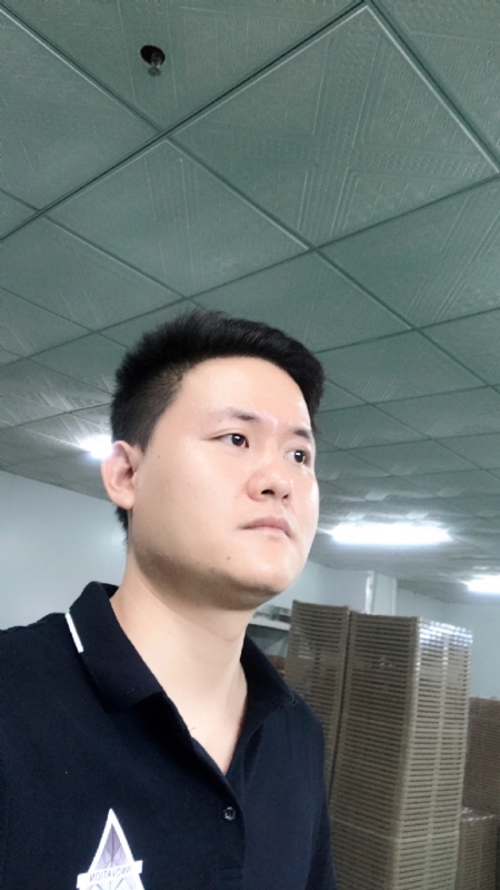 伟的第一张照片--汕尾相亲服务中心