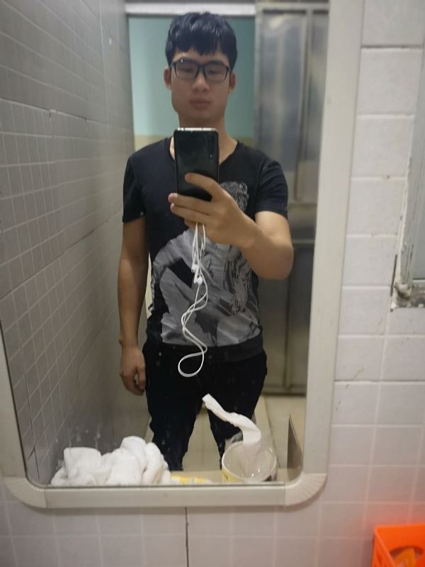 右手的执着的第一张照片--汕尾相亲服务中心