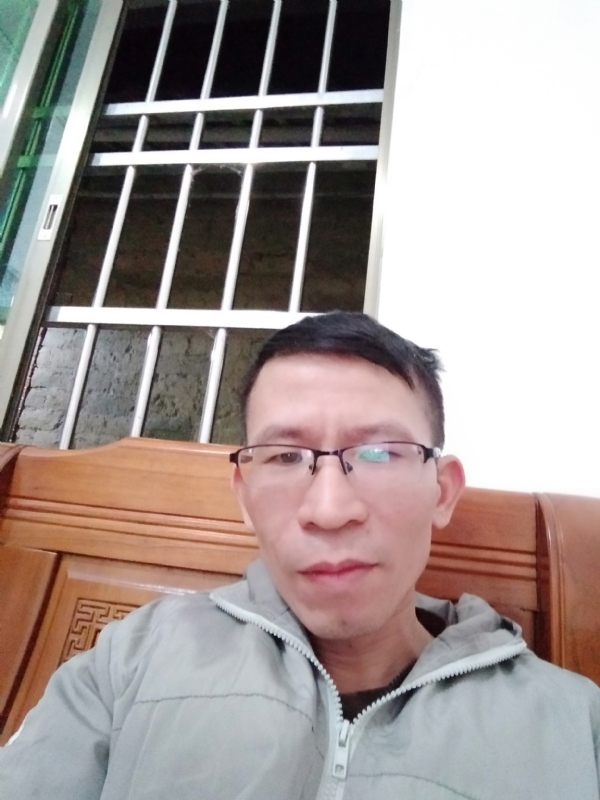 奋斗的第一张照片--汕尾相亲服务中心