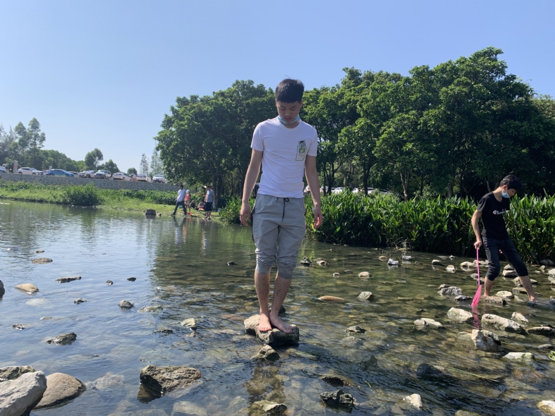 放假吃鸡的第二张照片--汕尾相亲服务中心