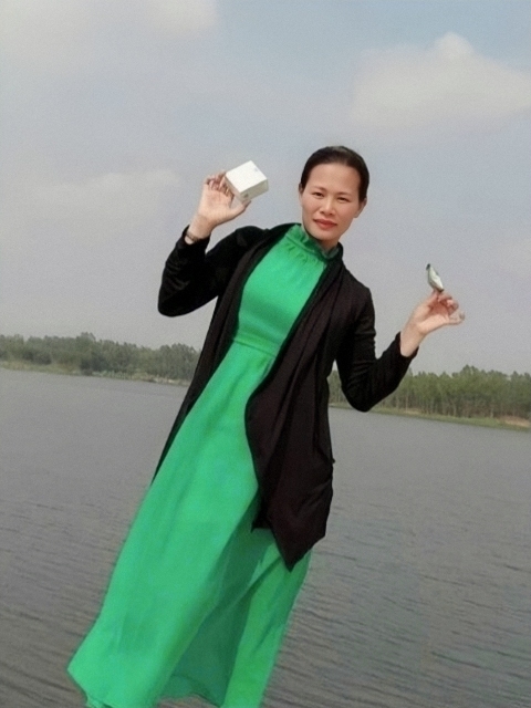 李梅的第三张照片--汕尾相亲服务中心