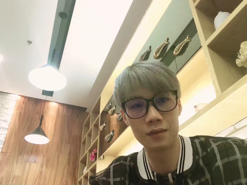 黄峰的第一张照片--汕尾相亲服务中心