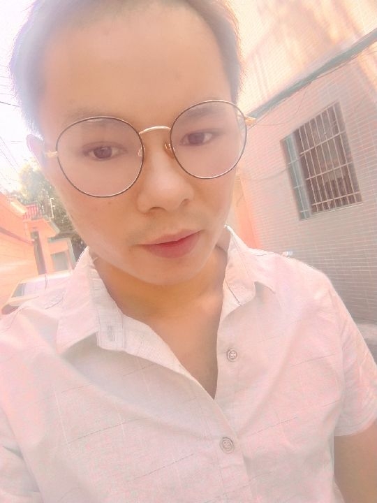 楠呐的第四张照片--汕尾相亲服务中心