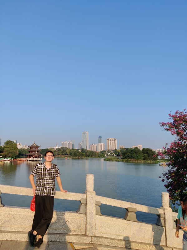 萍水相逢晏的第一张照片--汕尾相亲服务中心