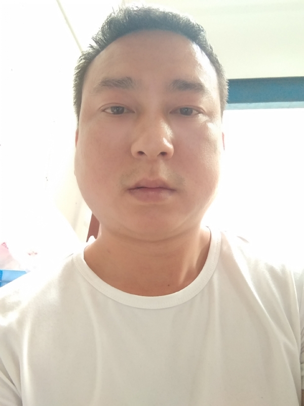 大叔的第一张照片--汕尾相亲服务中心