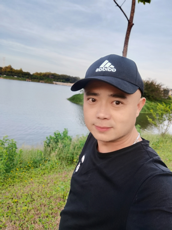 石头哥的第一张照片--汕尾相亲服务中心