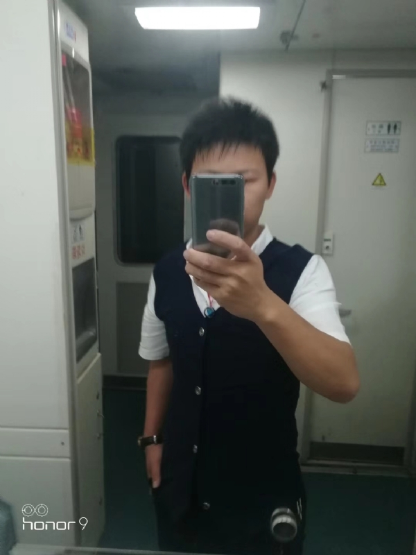 阳光下de幸福的第一张照片--汕尾相亲服务中心