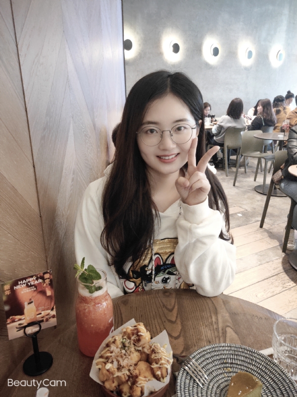 皮卡小姐的第一张照片--汕尾相亲服务中心