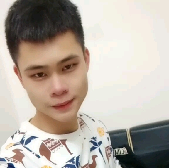 浪子的第一张照片--汕尾相亲服务中心