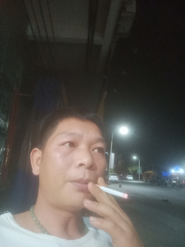 善解人意的第二张照片--汕尾相亲服务中心