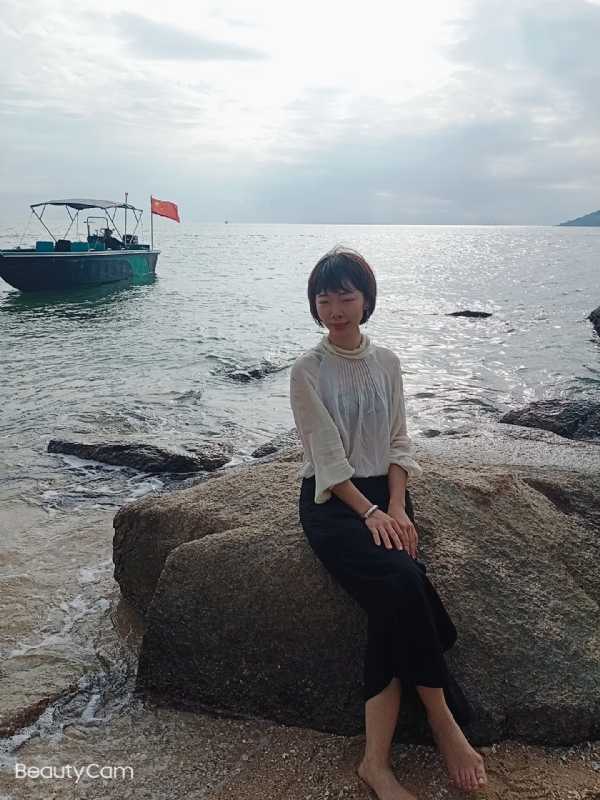 悠悠南山下的第二张照片--汕尾相亲服务中心