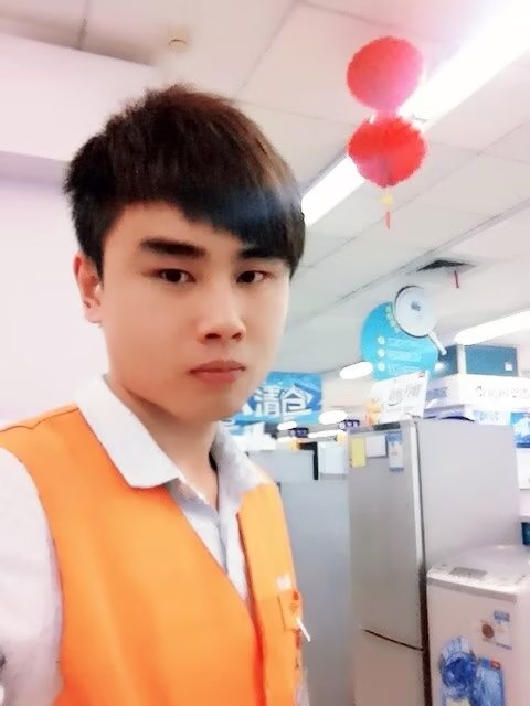 罗自强的第一张照片--汕尾相亲服务中心