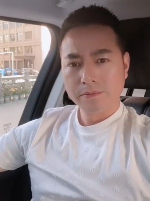 勿忘初心的第一张照片--汕尾相亲服务中心