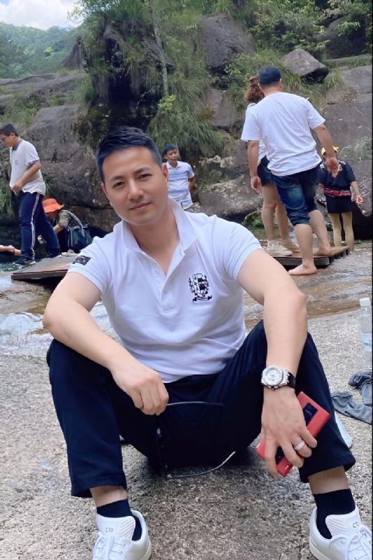 勿忘初心的第三张照片--汕尾相亲服务中心