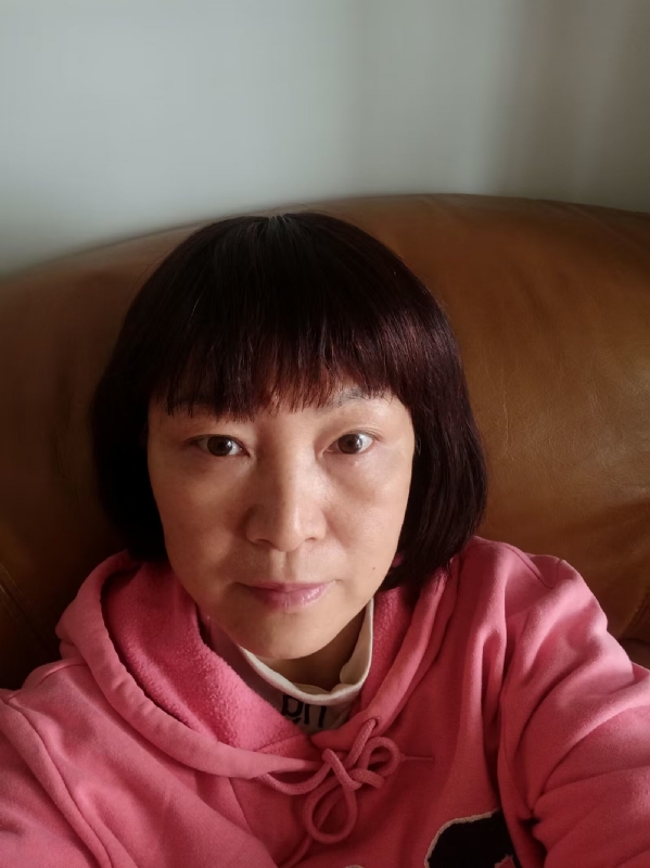 红玫瑰的第一张照片--汕尾相亲服务中心