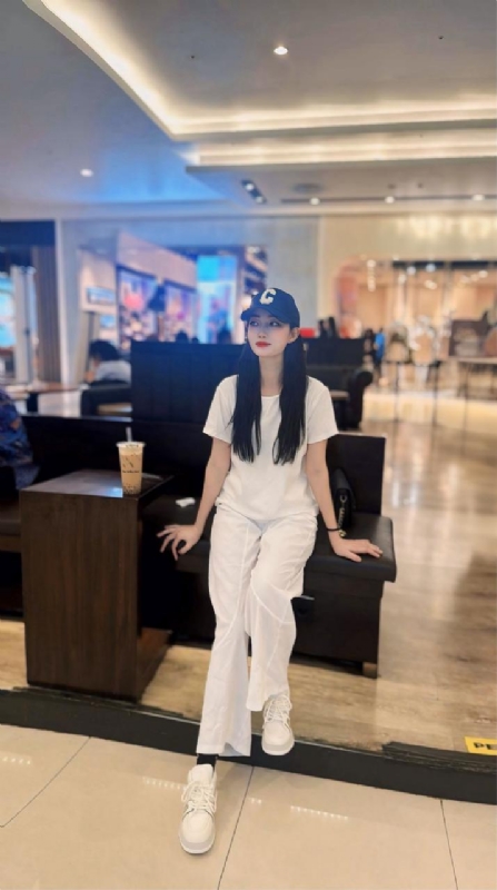 卖火柴的小女孩的第一张照片--汕尾相亲服务中心