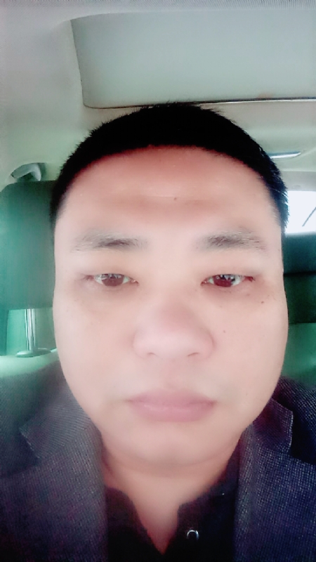 向日葵的第一张照片--汕尾相亲服务中心