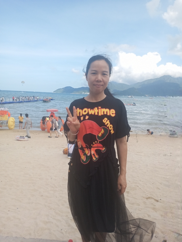 容容的第一张照片--汕尾相亲服务中心