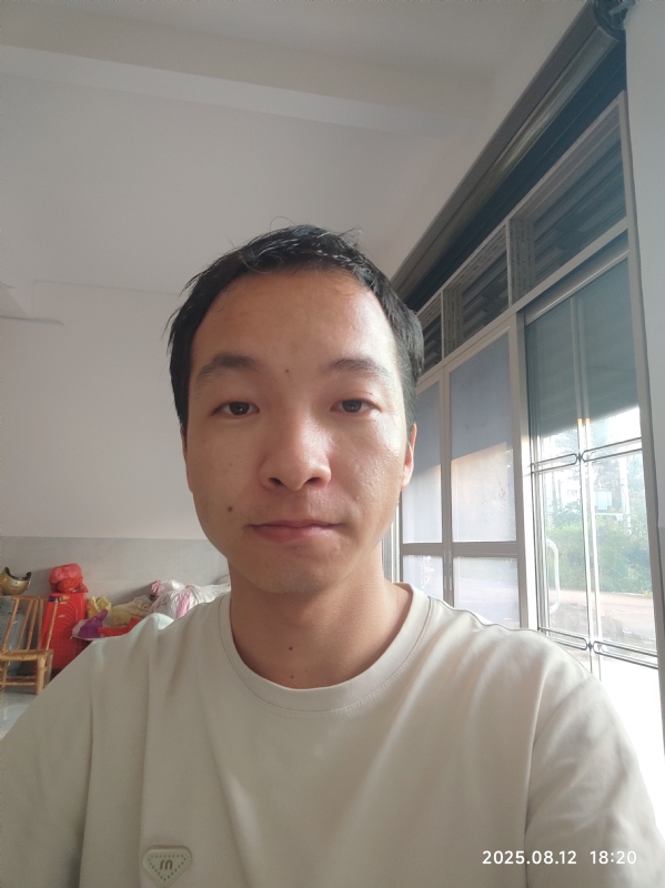 杨培鑫的第一张照片--汕尾相亲服务中心